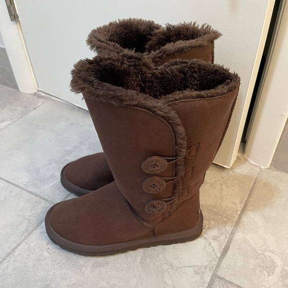 Ugg brown boots - Picture 1 of 8